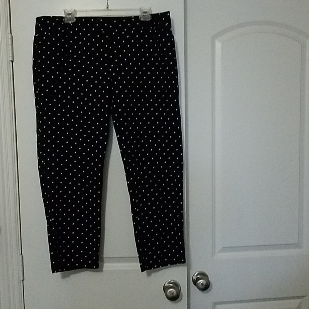 Liz Claiborne crop pants